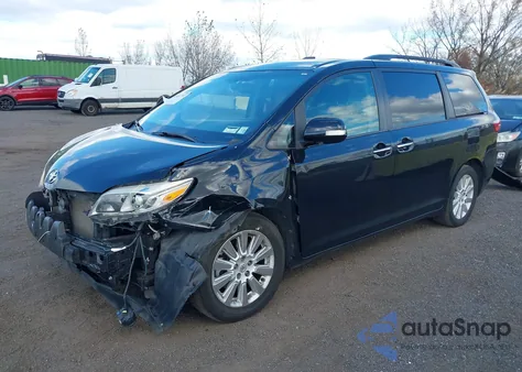 2015 Toyota Sienna Limited Premium 7 Passenger z USA, uszkodzony, nr VIN 5TDDK3DC7FS120708